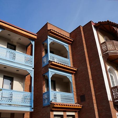 Hotel Embassy Tiflis Dış mekan fotoğraf