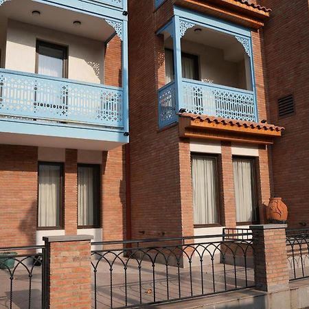 Hotel Embassy Tiflis Dış mekan fotoğraf