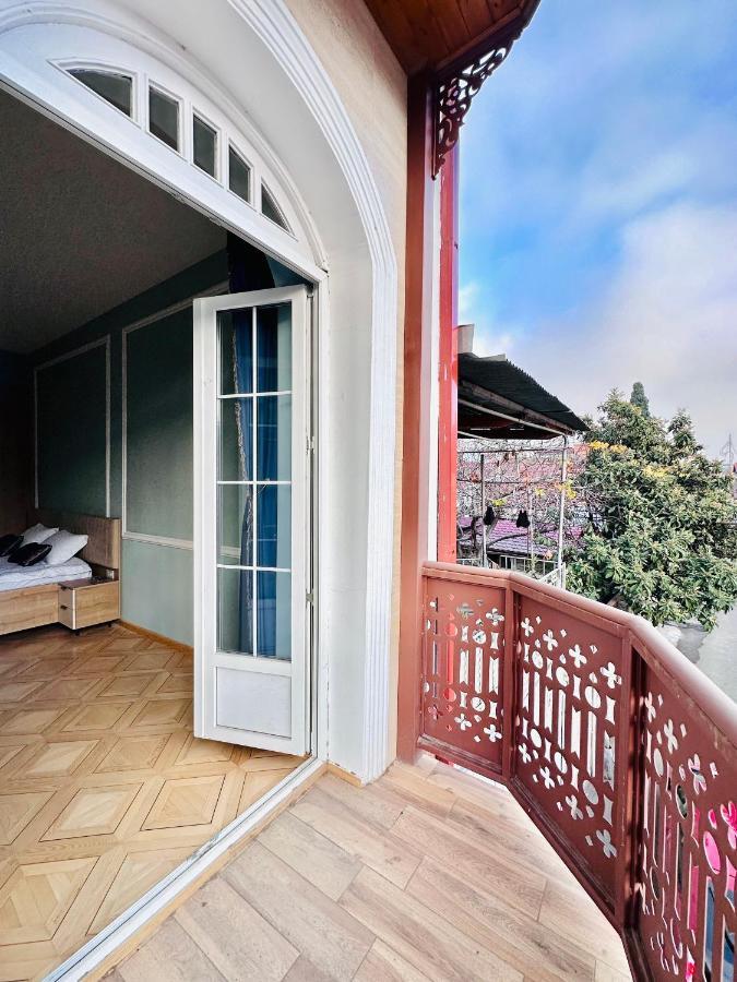 Hotel Embassy Tiflis Dış mekan fotoğraf