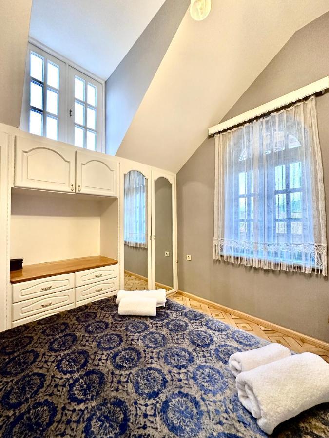 Hotel Embassy Tiflis Dış mekan fotoğraf