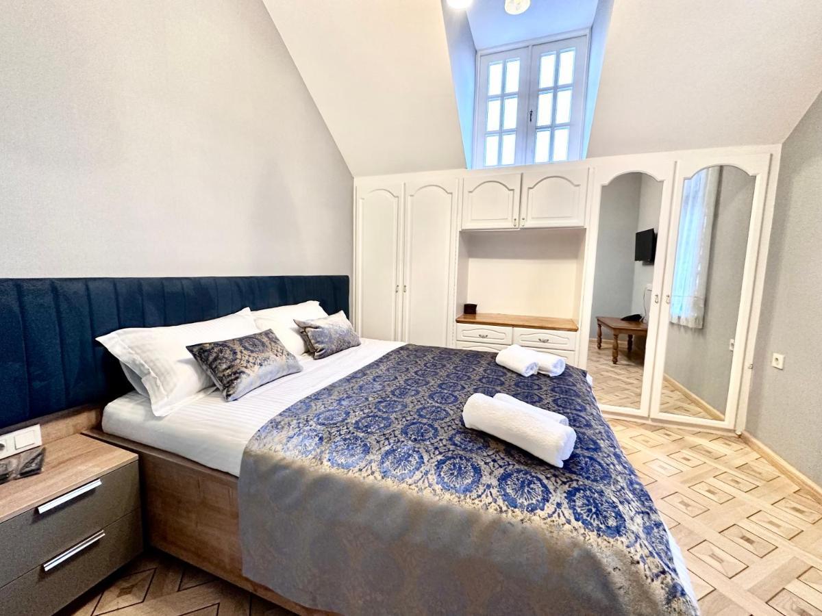 Hotel Embassy Tiflis Dış mekan fotoğraf