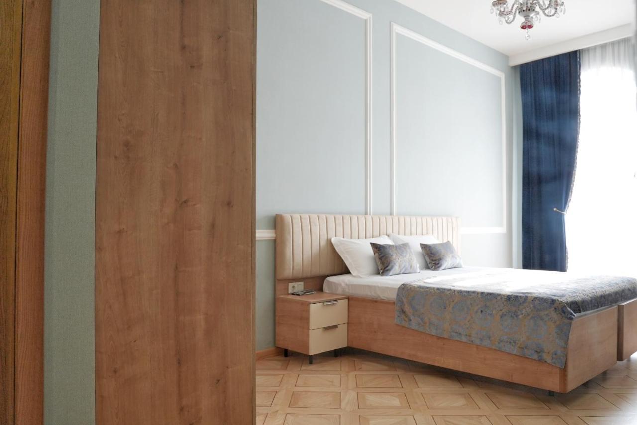 Hotel Embassy Tiflis Dış mekan fotoğraf