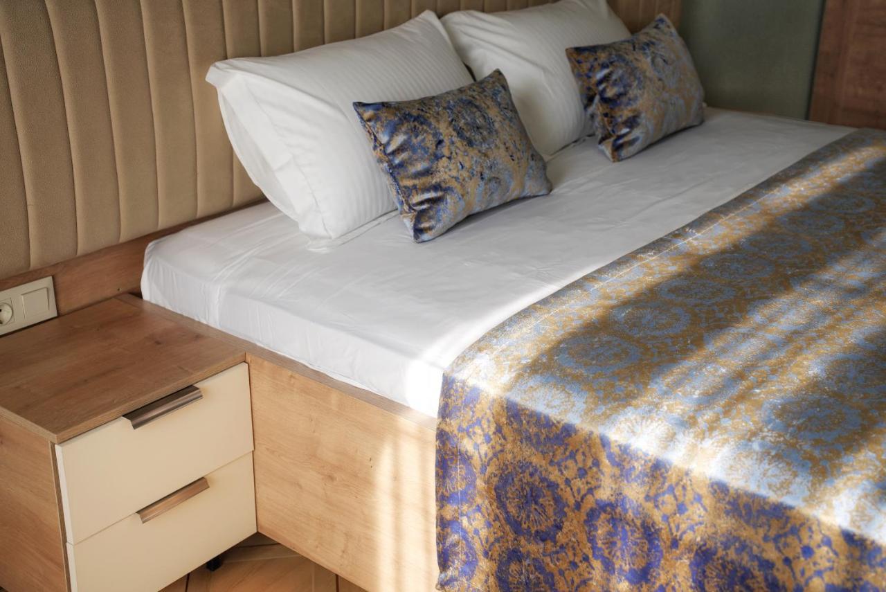 Hotel Embassy Tiflis Dış mekan fotoğraf
