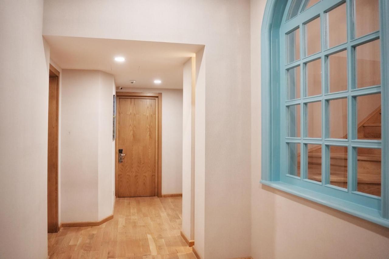 Hotel Embassy Tiflis Dış mekan fotoğraf