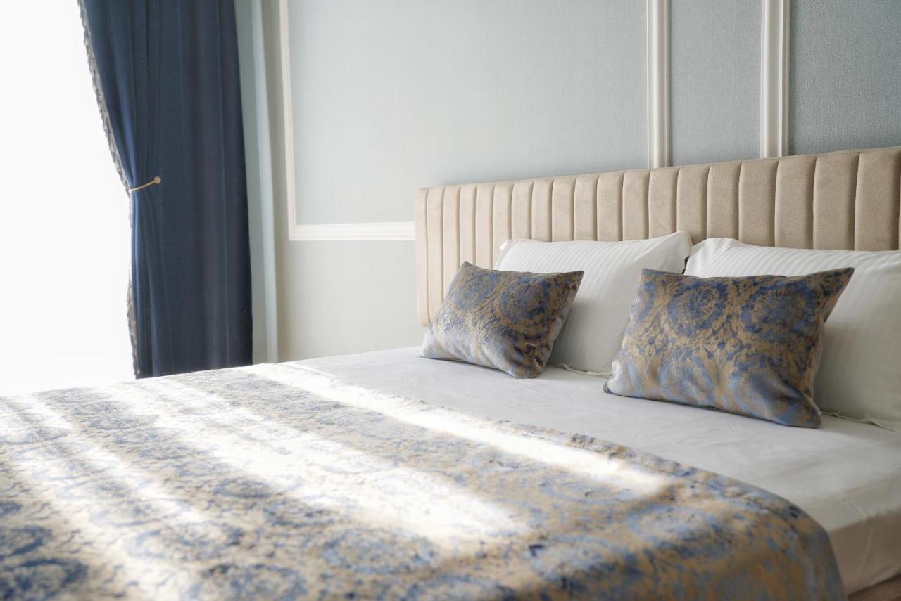 Hotel Embassy Tiflis Dış mekan fotoğraf