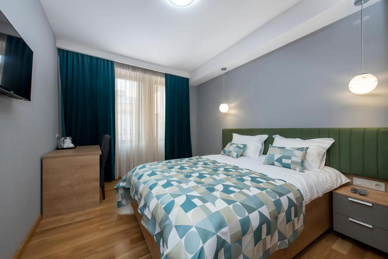 Hotel Embassy Tiflis Dış mekan fotoğraf